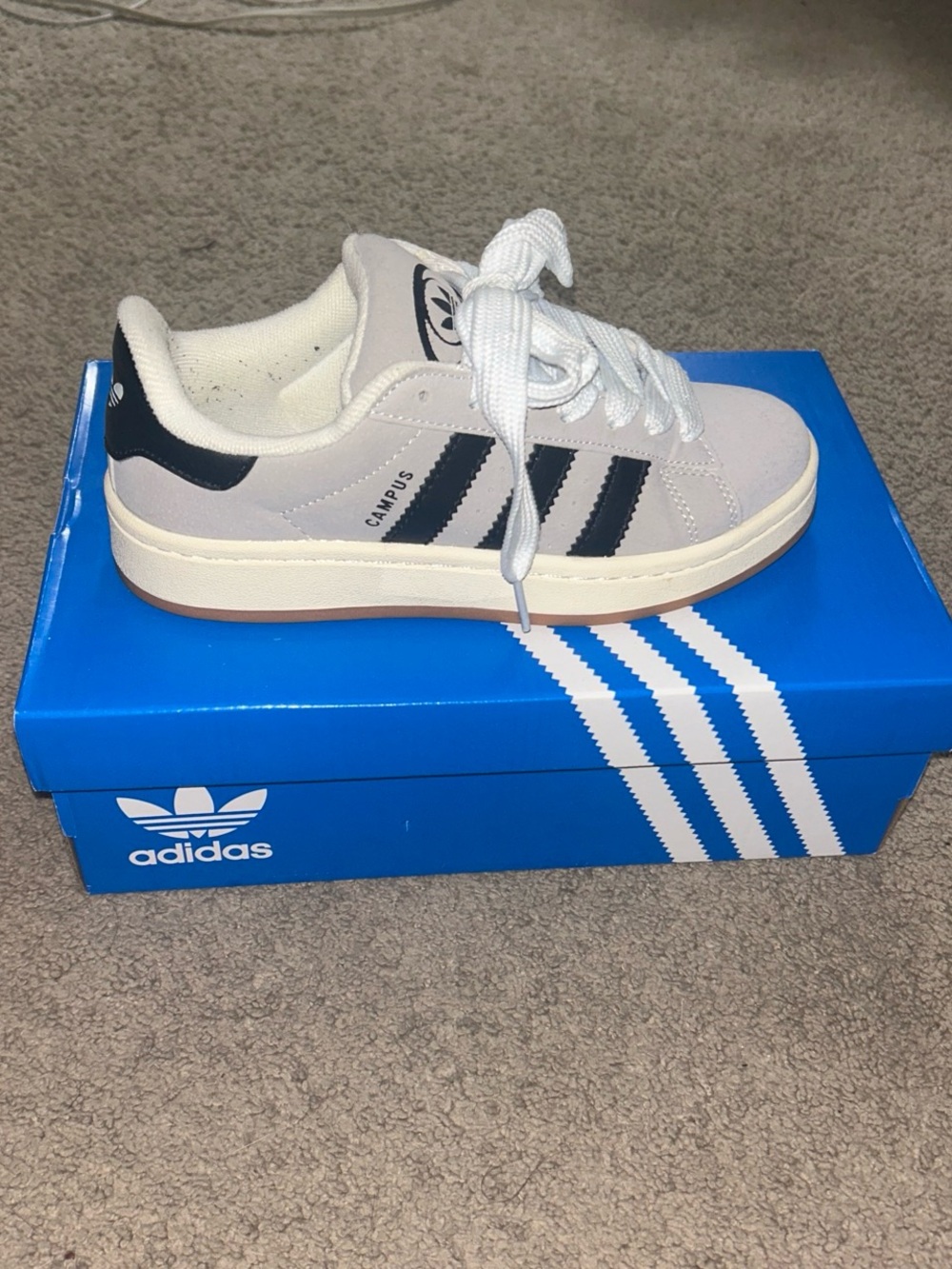 Sneakers size 6.5 brand new